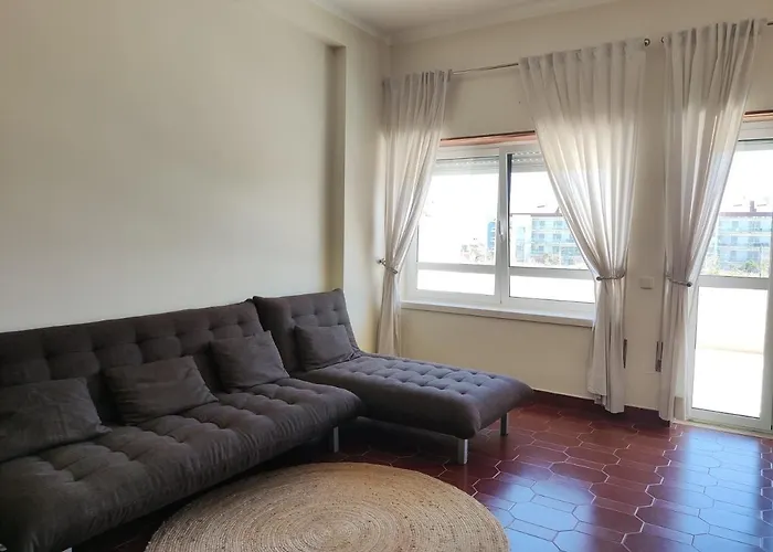 By The Beach! With Large Balcony! São Martinho do Porto